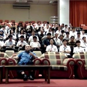 Ketua Jurusan JTIK Menjadi Narasumber dalam Kuliah Umum Politeknik Mukah Malaysia
